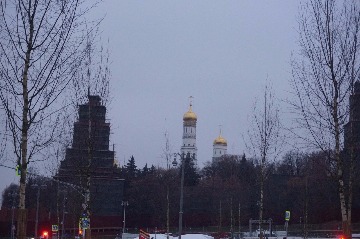 Слушатели МУПИ группы РКИ на выездном занятии в Зарядье.