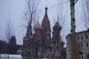 Слушатели МУПИ группы РКИ на выездном занятии в Зарядье.